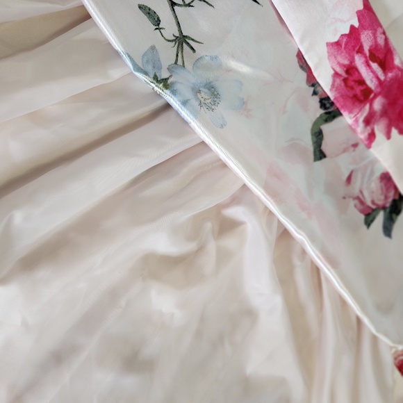 Laura Size 8 Formal Dress - Picture 4 of 5